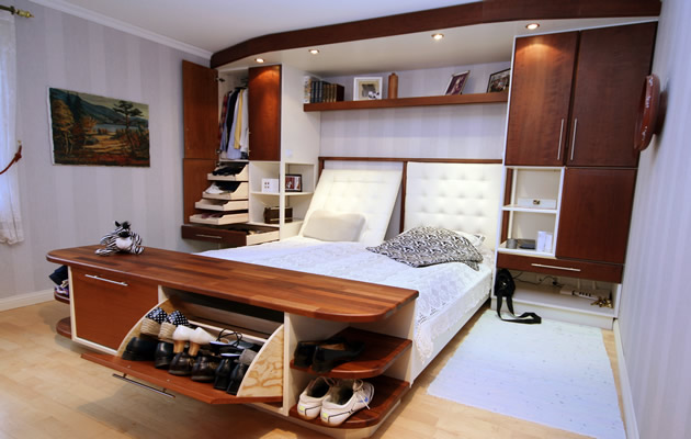 Master bedroom Master bedroom